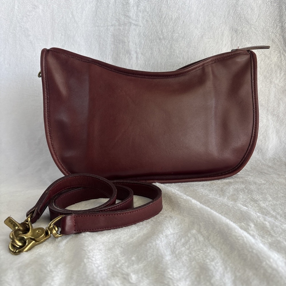Vintage COACH Soho Swinger Bag Burgundy Red Leather Crossbody 90s USA - Picture 1 of 16